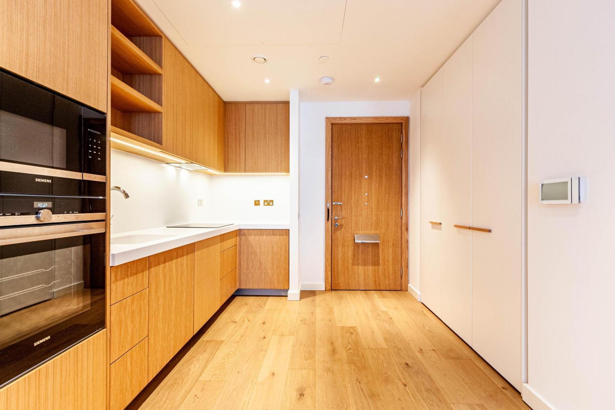 Spacious 2 Bed 2 Bath Battersea Powerstation Apartment